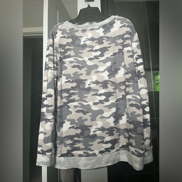 Zyia Gray Camo Lounge Boyfriend Sweater - Picture 2 of 3